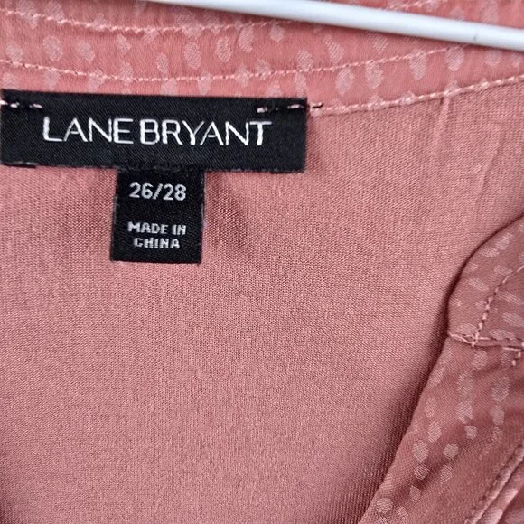 Lane Bryant Womens Plus Blouse Pink Size 26/28 Lightweight Textured Button Front - Picture 5 of 9